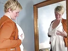 Мүйіз голланд үй шаруасындағы ойнайды өзінің ойыншық