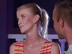 Волосатые киски кемелденген мен жасөспірімдердің лесбиянок