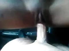 Жетілген Азия едет машинада