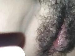 Түсірілім басқа жүктеменің оның волосатые киски